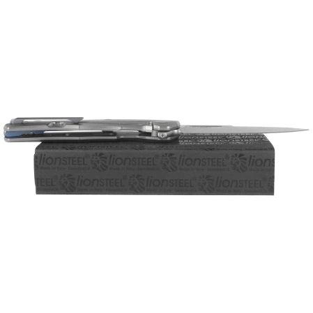 LionSteel Q4ttro Knife Gray Titanium/ Fat Carbon, Satin MagnaCut by Molletta (Q4 GY)